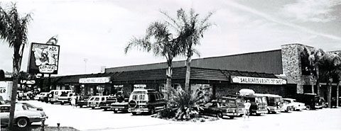 Ron Jon 1970s black and white